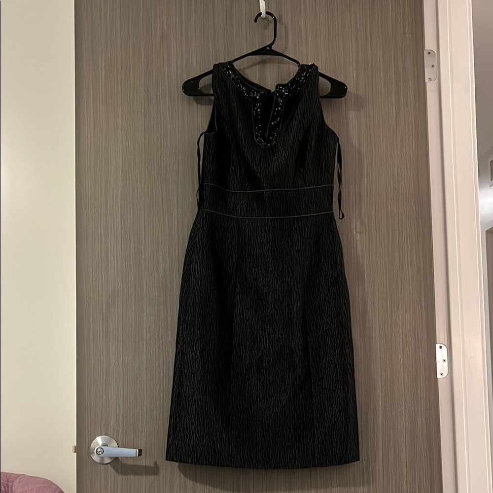 Elegant Black Sleeveless Dress